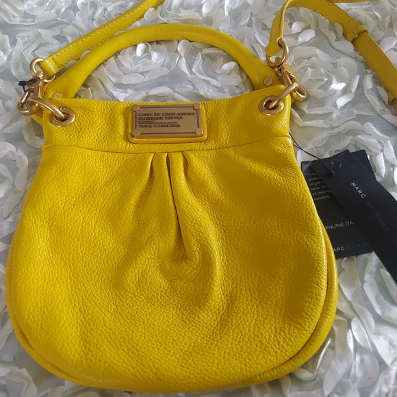 New, Marc by Marc Jacobs mini q hillier crossbody bag - Picture 3 of 15